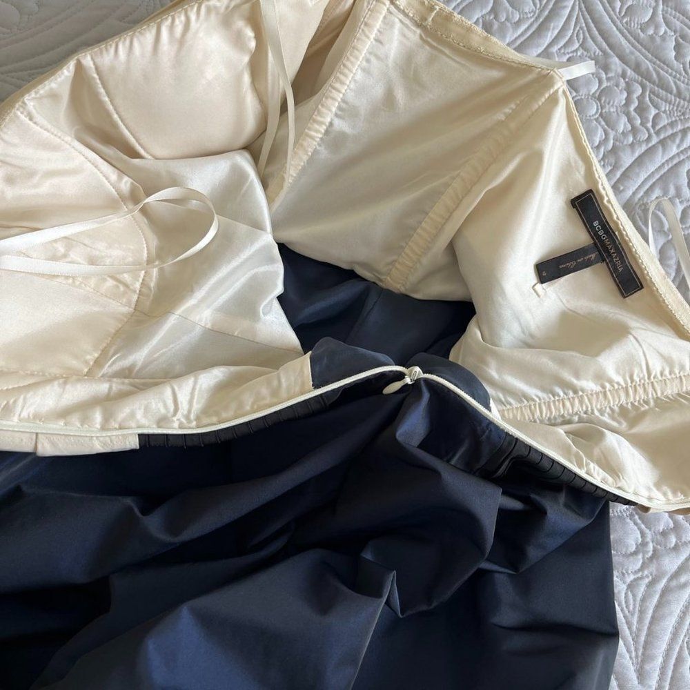 BCBGMAXAZRIA Cream Black Navy Bubble Night Out Dress size 10 - Picture 6 of 11